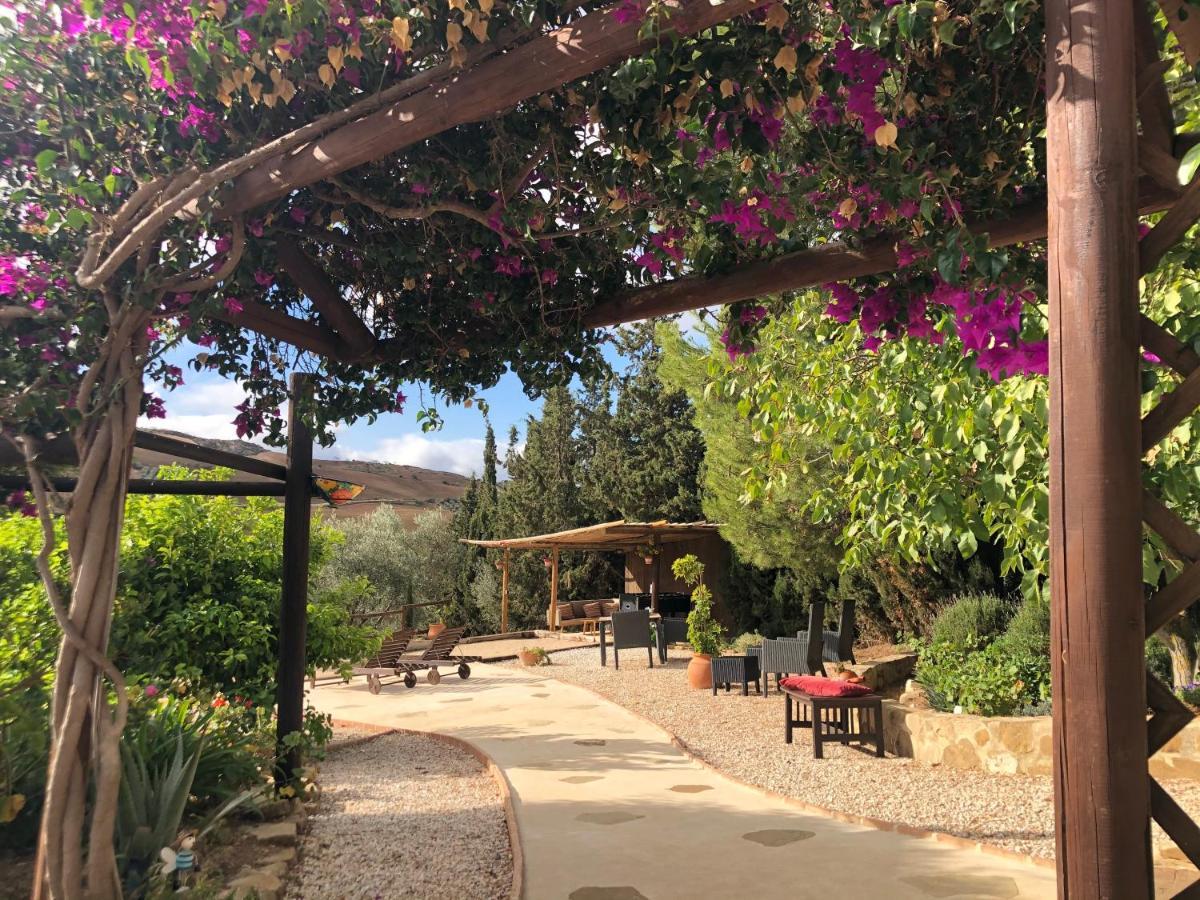 Amorosa Bed and breakfast